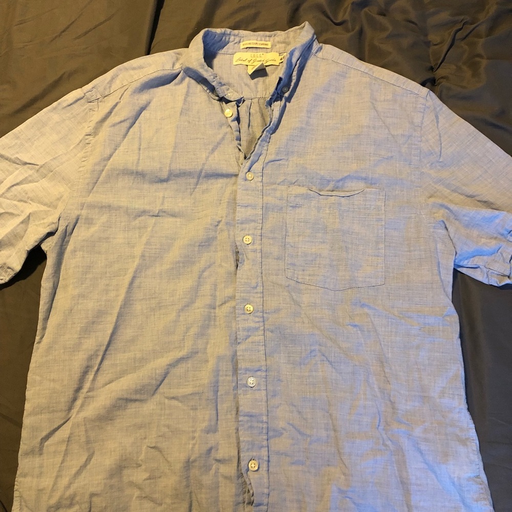 Short sleeve button down large